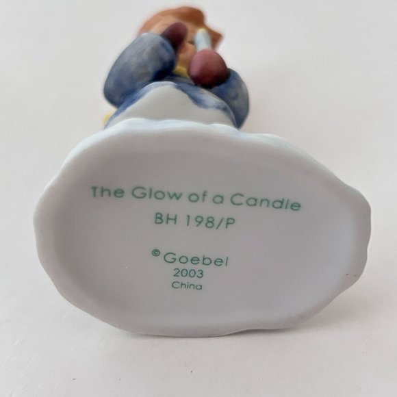 Berta Hummel Goebel Figurine The Glow Of A Candle Box 3" Winter Wonderland 2003 - Picture 7 of 11